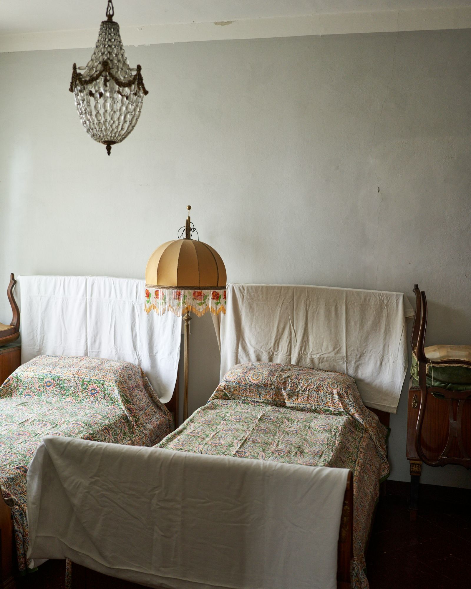 Camera luminosa con letto matrimoniale